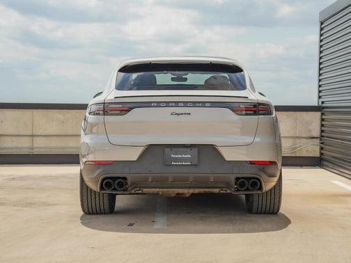 2022 Porsche Cayenne