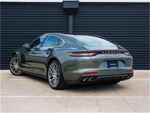 2022 Porsche Panamera 4S