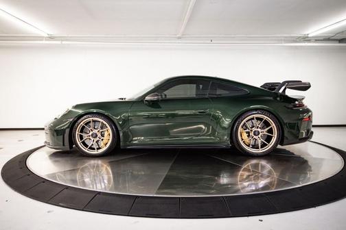 Oak Green Metallic 2025 Porsche 911 GT3