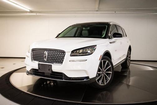 White 2020 Lincoln Corsair Reserve