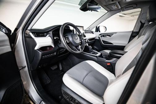 Silver Sky Metallic 2021 Toyota RAV4 Hybrid Limited