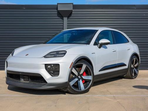 2025 Porsche Macan 4S
