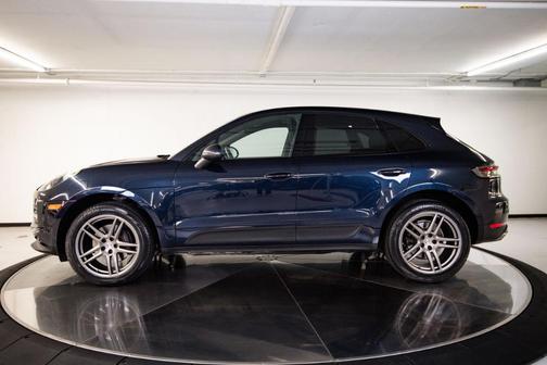Night Blue Metallic 2020 Porsche Macan Base