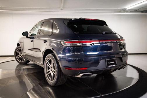 Night Blue Metallic 2020 Porsche Macan Base