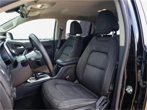 2017 GMC Canyon SLE