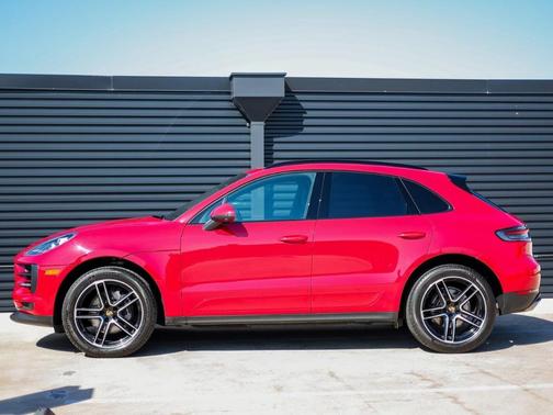 2021 Porsche Macan Base