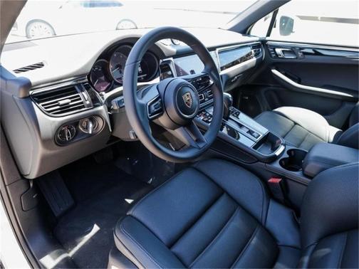 2025 Porsche Macan S