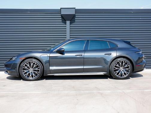 2022 Porsche Taycan 4