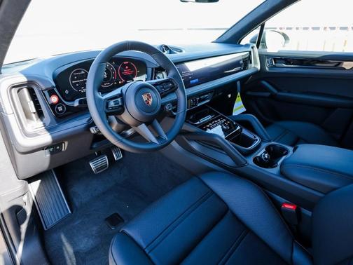 2026 Porsche Cayenne GTS