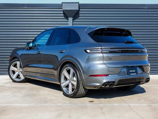 2026 Porsche Cayenne GTS