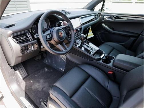 2025 Porsche Macan S