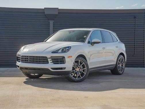2023 Porsche Cayenne S Platinum Edition