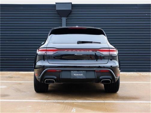 2025 Porsche Macan