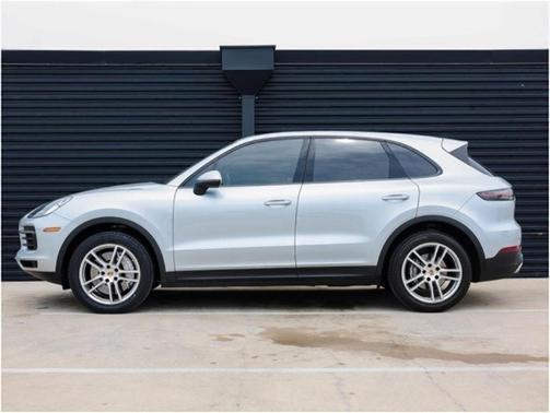 2023 Porsche Cayenne Platinum Edition
