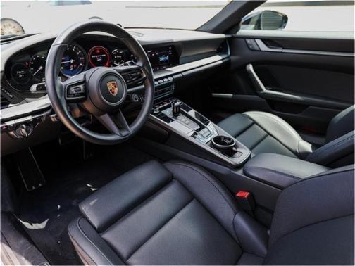 2022 Porsche 911 Carrera