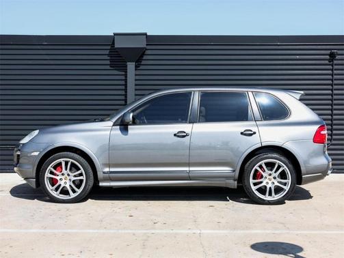 2009 Porsche Cayenne GTS