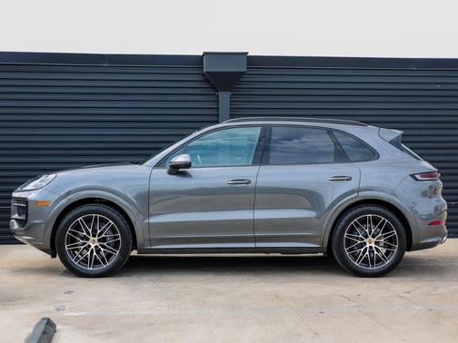 2025 Porsche Cayenne Base