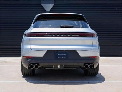 2025 Porsche Cayenne Base