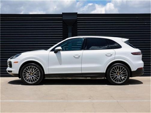 2021 Porsche Cayenne Base