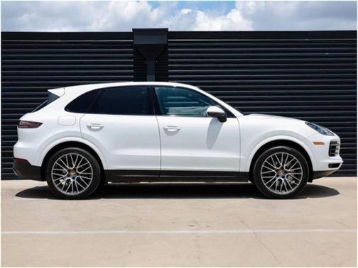 2021 Porsche Cayenne Base