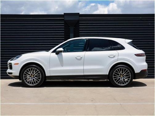 2021 Porsche Cayenne Base