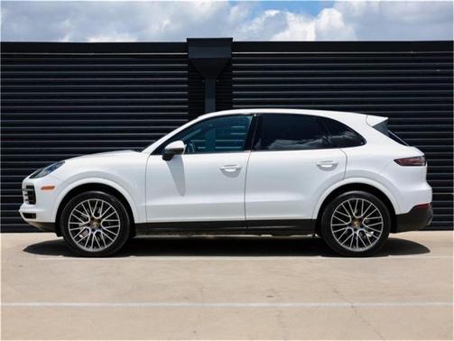 2021 Porsche Cayenne Base