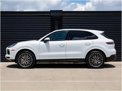 2021 Porsche Cayenne Base