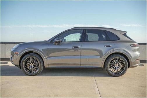 2025 Porsche Cayenne Base