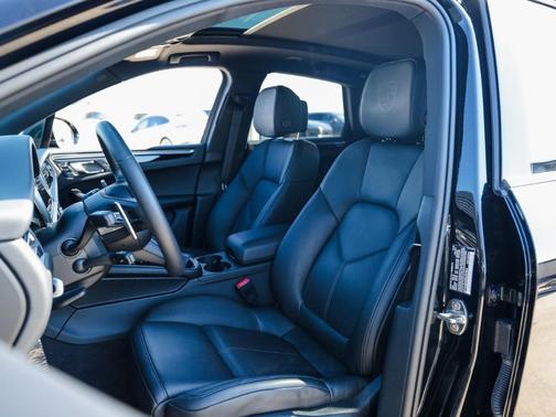 2025 Porsche Macan T
