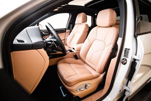 White 2026 Porsche Macan Base