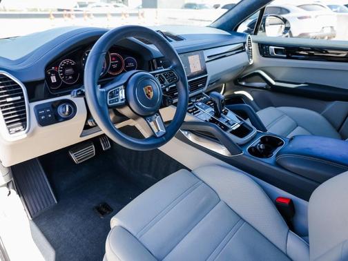 2023 Porsche Cayenne Turbo S