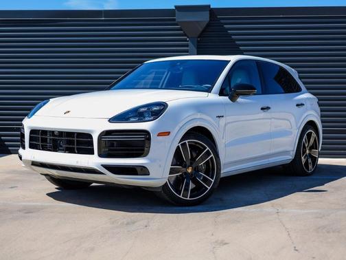 2023 Porsche Cayenne Turbo S