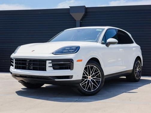 2025 Porsche Cayenne Base