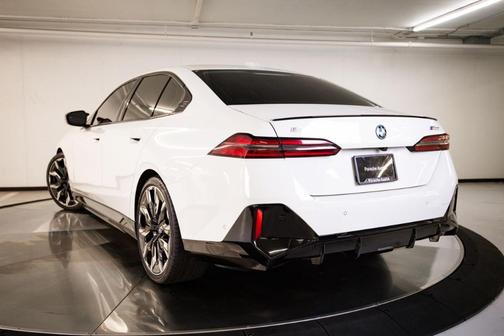 Alpine White 2024 BMW i5 M60