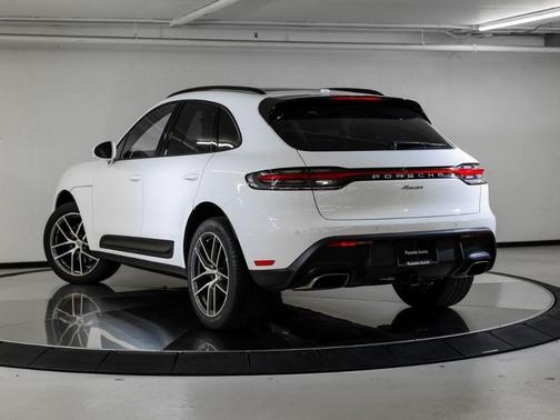 White 2023 Porsche Macan