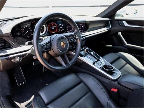 2022 Porsche 911 Carrera