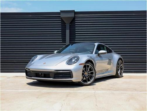 2022 Porsche 911 Carrera