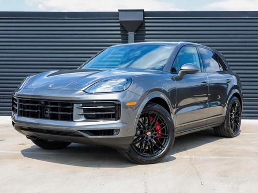 2025 Porsche Cayenne S