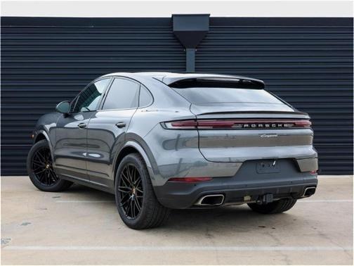 2025 Porsche Cayenne AWD