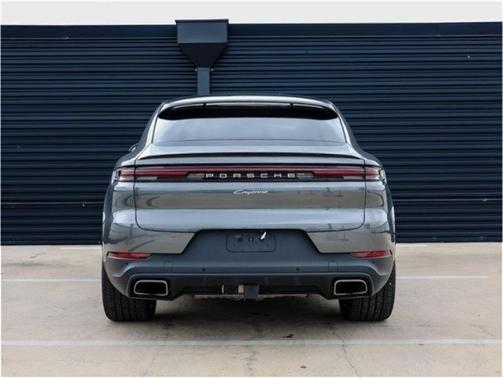 2025 Porsche Cayenne AWD
