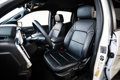 Summit White 2023 GMC Canyon Elevation