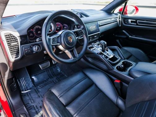 2022 Porsche Cayenne GTS
