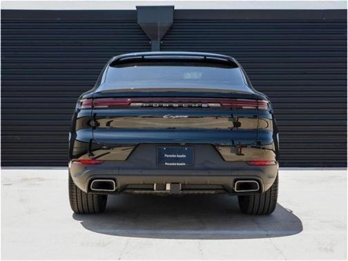 2025 Porsche Cayenne AWD