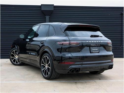 2022 Porsche Cayenne Turbo