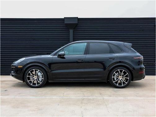 2022 Porsche Cayenne Turbo