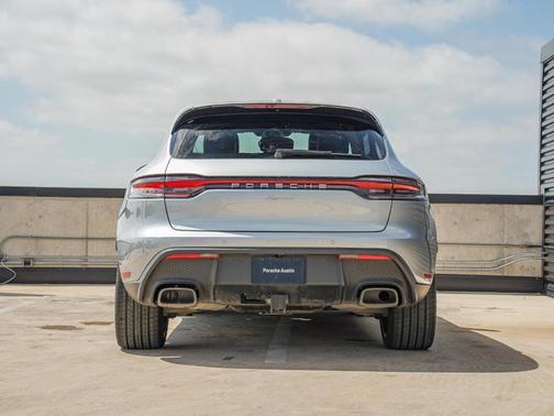 2024 Porsche Macan Base (PDK)