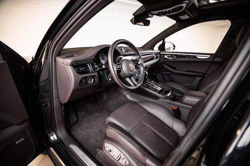 Volcano Grey Metallic 2024 Porsche Macan S