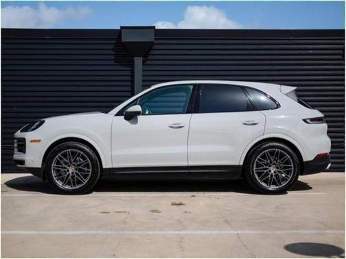 2025 Porsche Cayenne Base