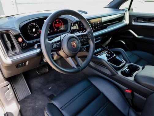 2025 Porsche Cayenne Base