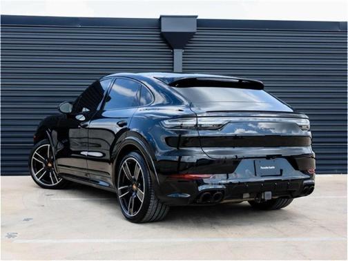 2022 Porsche Cayenne Platinum Edition